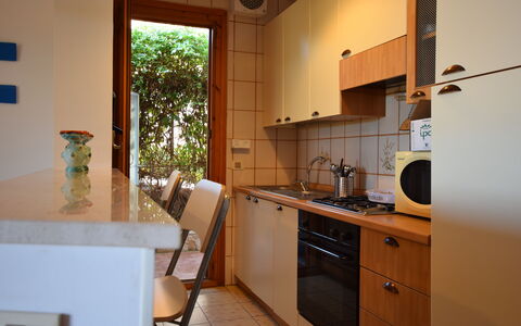Il Favollo: Keuken, Countertop, Toestel Van De Keuken, Interieur Ontwerp, Major Appliance, Flooring, Cabinetry, Hout, Meubilair, Verdieping