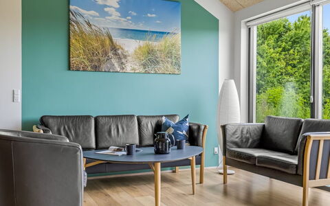 Anabel - 800M from the Sea: Meubilair, Flooring, Hout, Interieur Ontwerp, Verdieping, Houten Vloer, Woonkamer, Tafel, Huis, Bankstel