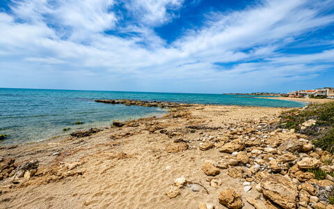 La Casa in Riva al Mare: Blauw, Lucht, Water, Zwemwater, Kust, Strand, Horizon, Kust En Oceanic Landvormen, Zee, Kust