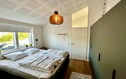 Theodora - 600M from the Sea: Interieur Ontwerp, Bed, Slaapkamer, Muur, Flooring, Meubilair, Verdieping, Hout, Plafond, Lichte Inrichting