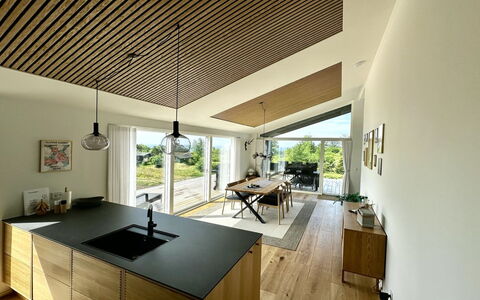 Theodora - 600M from the Sea: Interieur Ontwerp, Hout, Plafond, Flooring, Meubilair, Verdieping, Houten Vloer, Keuken En Eettafel, Huis, Keuken
