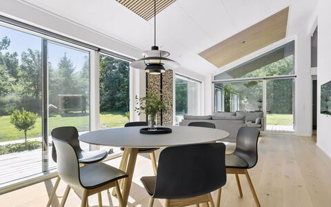 Theodora - 600M from the Sea: Interieur Ontwerp, Meubilair, Flooring, Hout, Plafond, Verdieping, Keuken En Eettafel, Tafel, Eetkamer, Lichte Inrichting