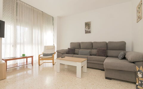 Luma: Flooring, Verdieping, Interieur Ontwerp, Meubilair, Hout, Houten Vloer, Bankstel, Woonkamer, Kamer, Plafond
