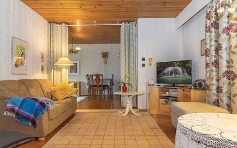 Lomakoti Lehtimäki: Zwembad, Toevlucht, Huis, Eco Hotel, Landgoed, Patio, Villa, Binnenplaats, Ontwerp, Buitenmeubels