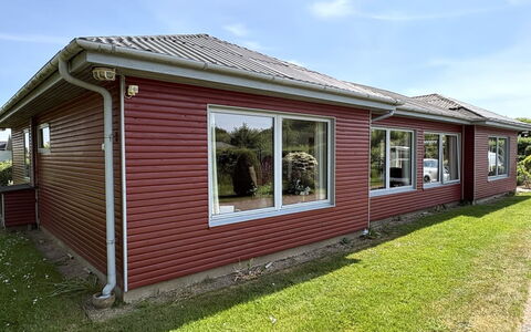 Velena - 150M from the Sea: Hout, Siding, Dak, Huis, Huis, Verblijf, Land Lot, Deur, Schuifraam