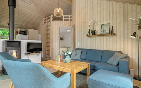 Eikka - from the Sea: Flooring, Interieur Ontwerp, Hout, Meubilair, Verdieping, Plafond, Kamer, Woonkamer, Bankstel, Houten Vloer