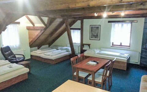 Accommodatie:&nbsp;Roky - Dolní Náměstí 2.5