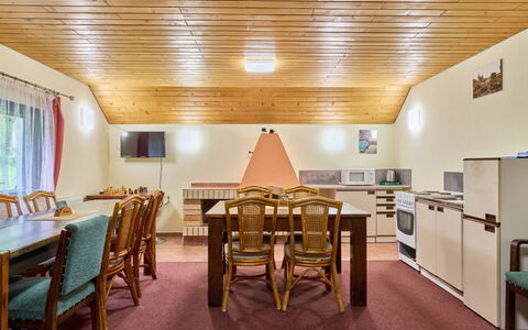 Rokytnice Nad Jizerou 81: Plafond, Interieur Ontwerp, Meubilair, Verdieping, Huis, Flooring, Kamer, Bed, Stoel, Slaapkamer
