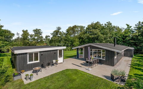 Wigman - 450M to the Fjord: Huis, Landgoed, Verblijf, Landscaping, Gazon, Garden Gebouwen, Tuin, Werf, Siding, Ontwerp