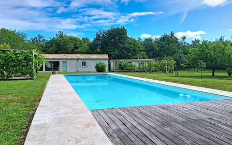 Mouleron: Balkon, Villa