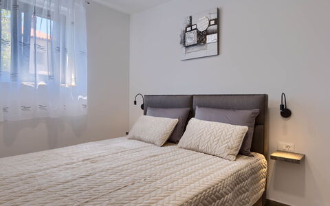 Pula 192: Bed, Meubilair, Slaapkamer, Bedding, Interieur Ontwerp, Laken, Linens, Kamer, Verdieping, Huis