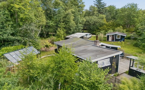 Nis - 1.4Km from the Sea: Dak, Landelijk Gebied, Plantengemeenschap, Land Lot, Verblijf, Tuin, Landgoed, Dorp, Plantage, Landscaping