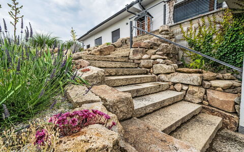 Dačice 100: Felsen\, Trap, Tuin, Stenen Muur, Landscaping, Bedrock, Gang, Dagzomende, Flagstone