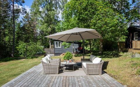 Skärgårdshem: Interieur Ontwerp, Flooring, Verdieping, Plafond, Appartement, Schaduw, Stoel, Lichte Inrichting, Lamp, Kamerplant
