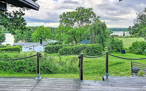 Sjöarpstugan: Land Lot, Tuin, De Lente, Gazon, Schaduw, Gang, Landscaping, Werf, Park