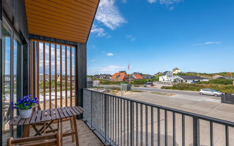 Ila - 350M from the Sea: Balkon, Plank