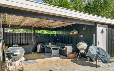 Stanko - 300M from the Sea: Hout, Meubilair, Buitenmeubels, Tuin, Schaduw, Backyard, Stoel, Dek, Outdoor Structuur, Garden Gebouwen