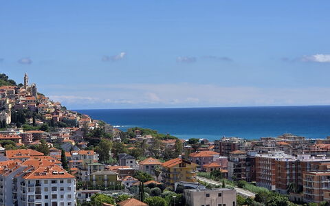 Villa Pineta della Rovere: Dag, Stad, Horizon, Woongebied, Zee, Kust, Kust En Oceanic Landvormen, Menselijke Nederzetting, Oceaan, Toeristische Attractie