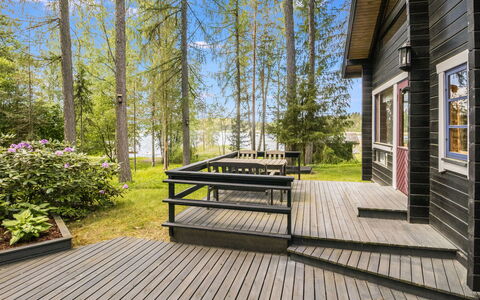 Rustholli17: Hout, Houten Vloer, Hardwood, Veranda, Dek, Plank, Huis, Verblijf, Siding, Beits