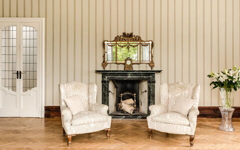 Flor Grand Lake Villa: Meubilair, Interieur Ontwerp, Hout, Flooring, Verdieping, Verlichting, Huis, Houten Vloer, Woonkamer, Kamer