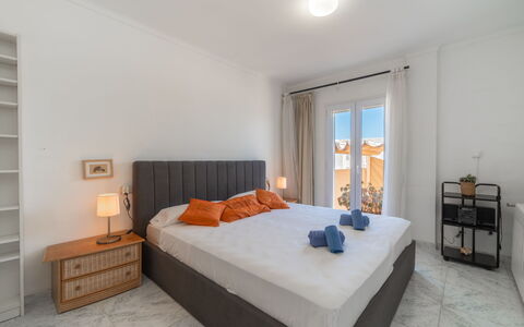 Magrana Pool House: Meubilair, Hout, Interieur Ontwerp, Verdieping, Flooring, Slaapkamer, Kamer, Appartement, Huis, Bed