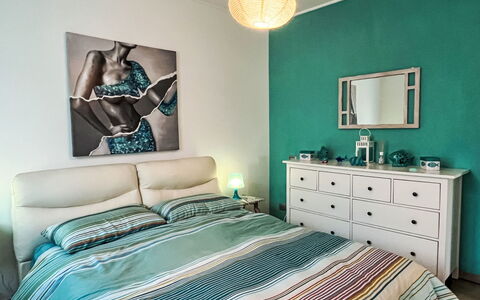 Ariel: Meubilair, Blauw, Bed, Slaapkamer, Interieur Ontwerp, Bedding, Laken, Linens, Kamer, Textiel