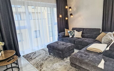 The Penthouse 5: Meubilair, Interieur Ontwerp, Flooring, Verdieping, Bankstel, Appartement, Textiel, Kamer, Plafond, Woonkamer