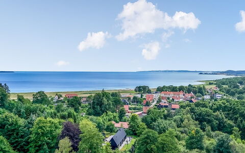 Berenice - 500M from the Sea: Dak, Huis, Huis, Verblijf, Deur, Siding, Dek, Veranda, Plank, Hardwood