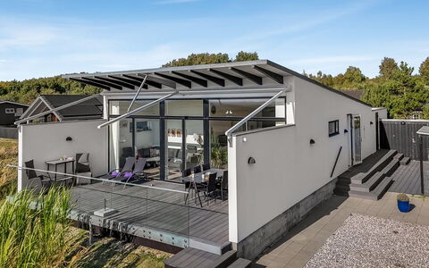 Jorkin - 150M from the Sea