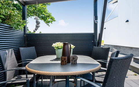 Jorkin - 150M from the Sea