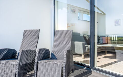 Jorkin - 150M from the Sea