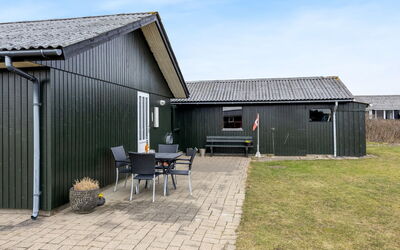 Sida - 400M from the Sea