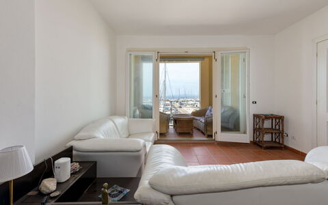 Al Porto: Meubilair, Interieur Ontwerp, Flooring, Verdieping, Bankstel, Plafond, Kamer, Appartement, Woonkamer, Tafel