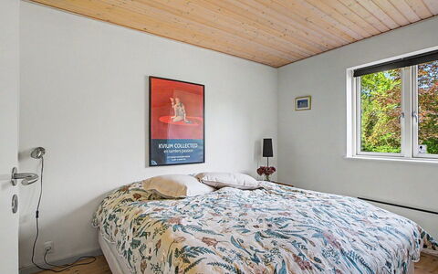 Zelda - 275M from the Sea: Interieur Ontwerp, Bed, Slaapkamer, Muur, Meubilair, Flooring, Hout, Plafond, Verdieping, Laken