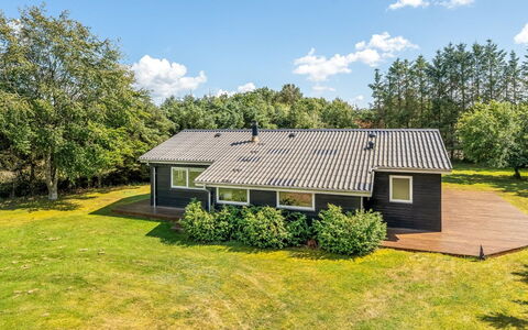 Lucian - from the Sea: Huis, Huis, Verblijf, Dak, Landgoed, Boerderij, Gazon, Tuin, Siding, Garden Gebouwen