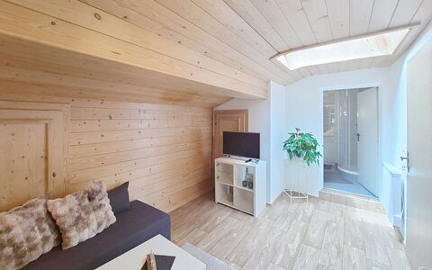 Holzegger: Hout, Flooring, Verdieping, Interieur Ontwerp, Plafond, Kamer, Huis, Houten Vloer, Woonkamer, Hardwood
