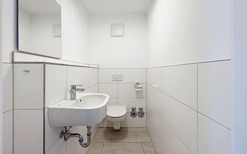 Endingen am Kaiserstuhl 100: Badkamer, Muur, Flooring, Loodgieterswerkinrichting, Interieur Ontwerp, Verdieping, Wastafel In De Badkamer, Wastafel, Kraan, Plafond