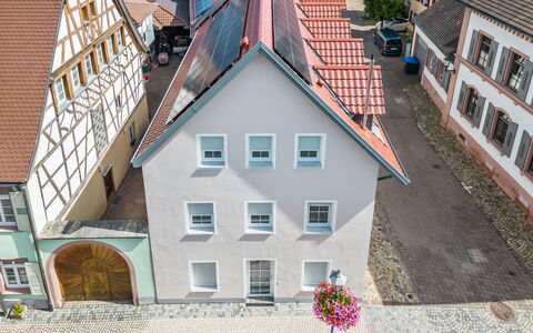 Endingen am Kaiserstuhl 100: Toevlucht, Landgoed, Hacienda, Balkon, Badplaats, Zwembad, Hotel, Badplaats, Landscaping