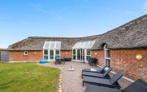 Janne - from the Sea: Toevlucht, Landgoed, Hacienda, Balkon, Badplaats, Zwembad, Hotel, Badplaats, Landscaping
