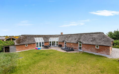Janne - from the Sea: Toevlucht, Landgoed, Hacienda, Balkon, Badplaats, Zwembad, Hotel, Badplaats, Landscaping