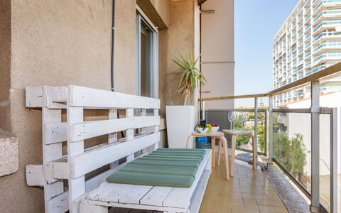 Ribera: Meubilair, Hout, Buitenmeubels, Verdieping, Flooring, Appartement, Balkon, Stoel, Beits, Hardwood