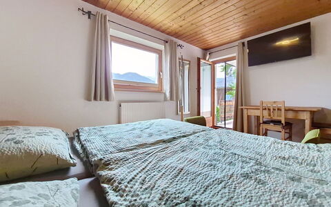 Buchauer: Muur, Hout, Huis, Beits, Hardwood, Slaapkamer, Plank, Laken, Bed, Bedding