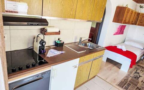 Velden am Wörthersee 39: Hout, Meubilair, Flooring, Verdieping, Interieur Ontwerp, Kamer, Beits, Slaapkamer, Bed, Hardwood