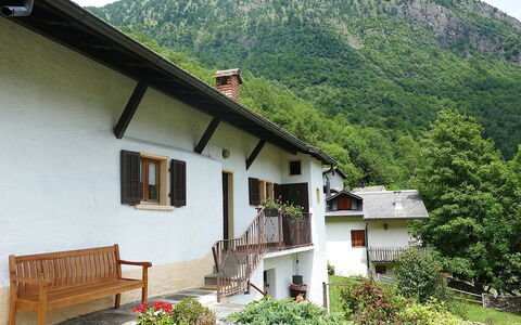 Casa Töira: Toevlucht, Hotel, Badplaats