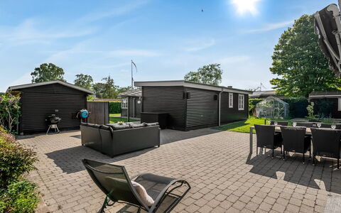 Asa - 500M from the Sea: Meubilair, Hout, Interieur Ontwerp, Flooring, Verdieping, Stoel, Kamer, Plafond, Woonkamer, Appartement