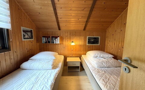 Kalervo - 2.9Km to the Fjord: Bed, Slaapkamer, Hout, Laken, Interieur Ontwerp, Bedding, Plafond, Verdieping, Meubilair, Bed Frame