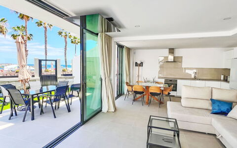 Sand, Sea and Love: Schaduw, Balkon, Hotel, Stoel, Buitenmeubels, Toevlucht, Caribbean