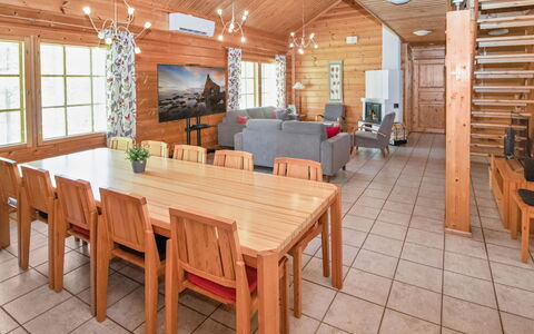 Loviisa 614: Hout, Plafond, Verdieping, Meubilair, Huis, Verblijf, Woonkamer, Bankstel, Beits