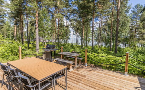 Loviisa 615: Hout, Dek, Hardwood, Woud, Houten Vloer, Plank, Lariks, Eco Hotel, Bos, Buitenmeubels