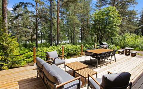 Loviisa 616: Hout, Meubilair, Buitenmeubels, Dek, Hardwood, Stoel, Eco Hotel, Tuin, Buitentafel, Houten Vloer